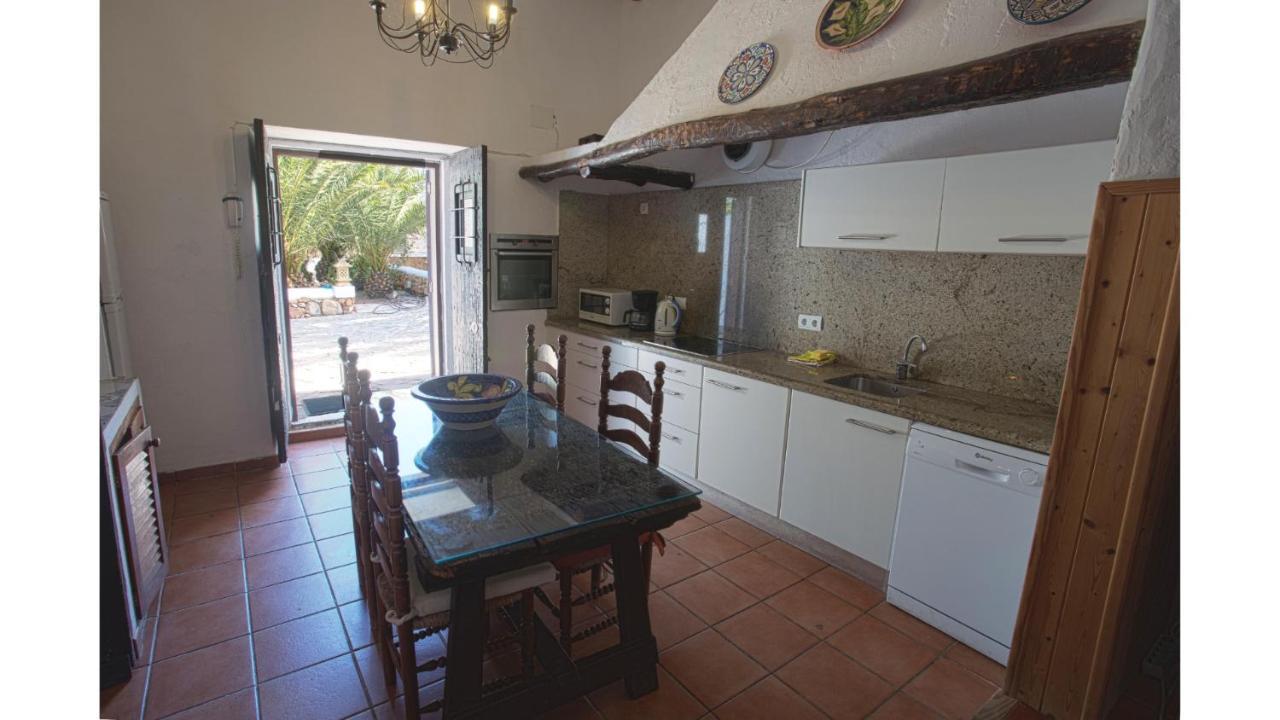 Villa Daniel 5 Mins By Taxi Into Ibiza Town Sant Jordi de ses Salines Exterior foto