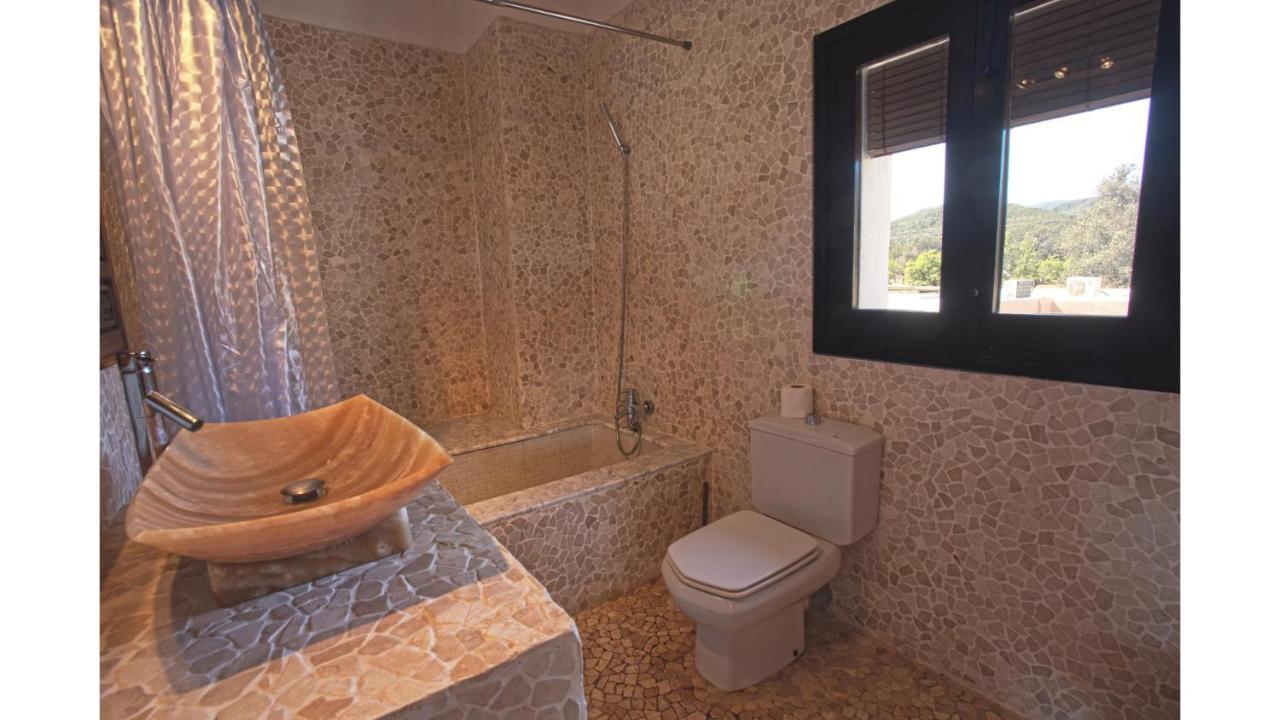 Villa Daniel 5 Mins By Taxi Into Ibiza Town Sant Jordi de ses Salines Exterior foto